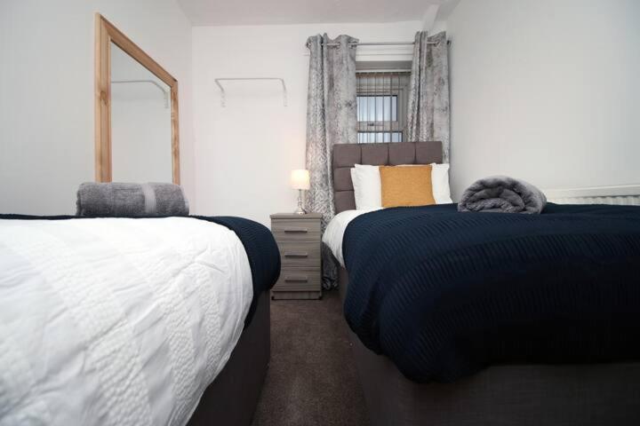 City Centre, Parking, Smart Tv'S In All Rooms Swansea Exterior foto