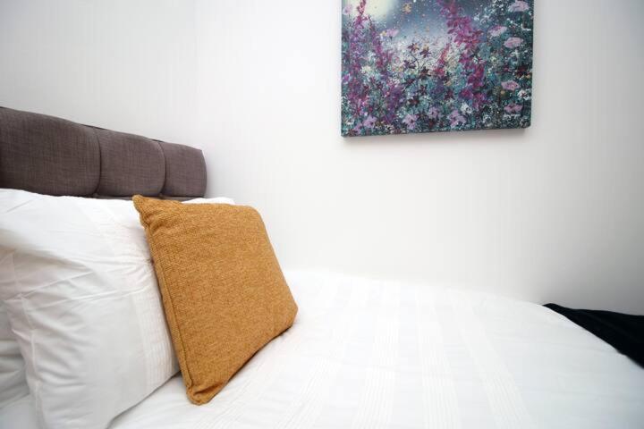 City Centre, Parking, Smart Tv'S In All Rooms Swansea Exterior foto